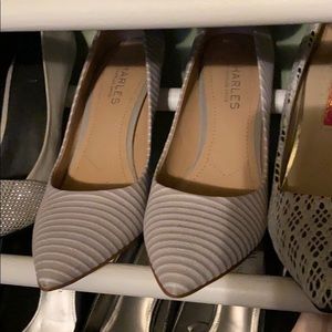 Like new Charles heels beige and white